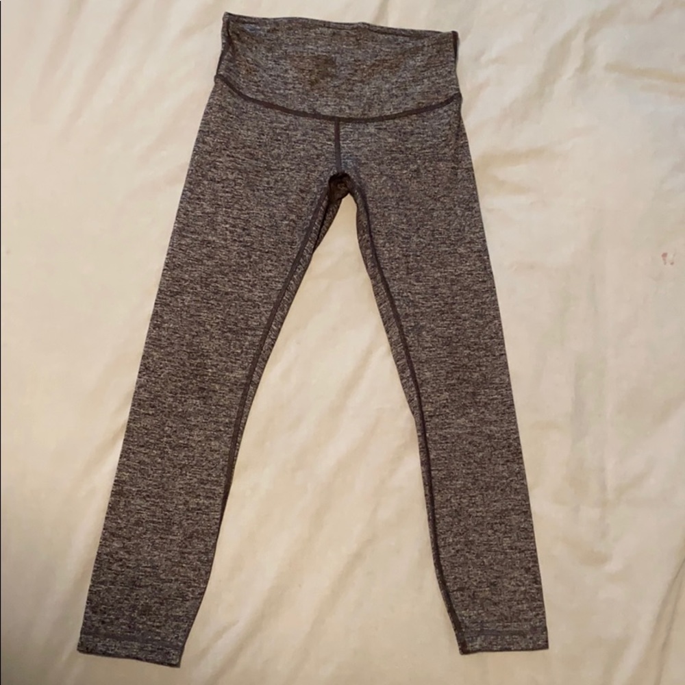 Lululemon Wunder Under Leggings - Size 4